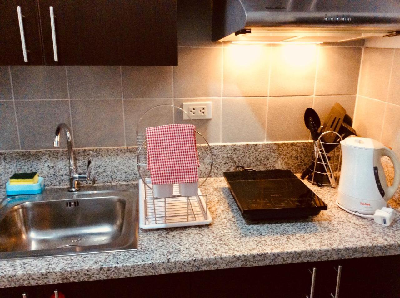 Studio Fully Furnished Manila Exterior photo